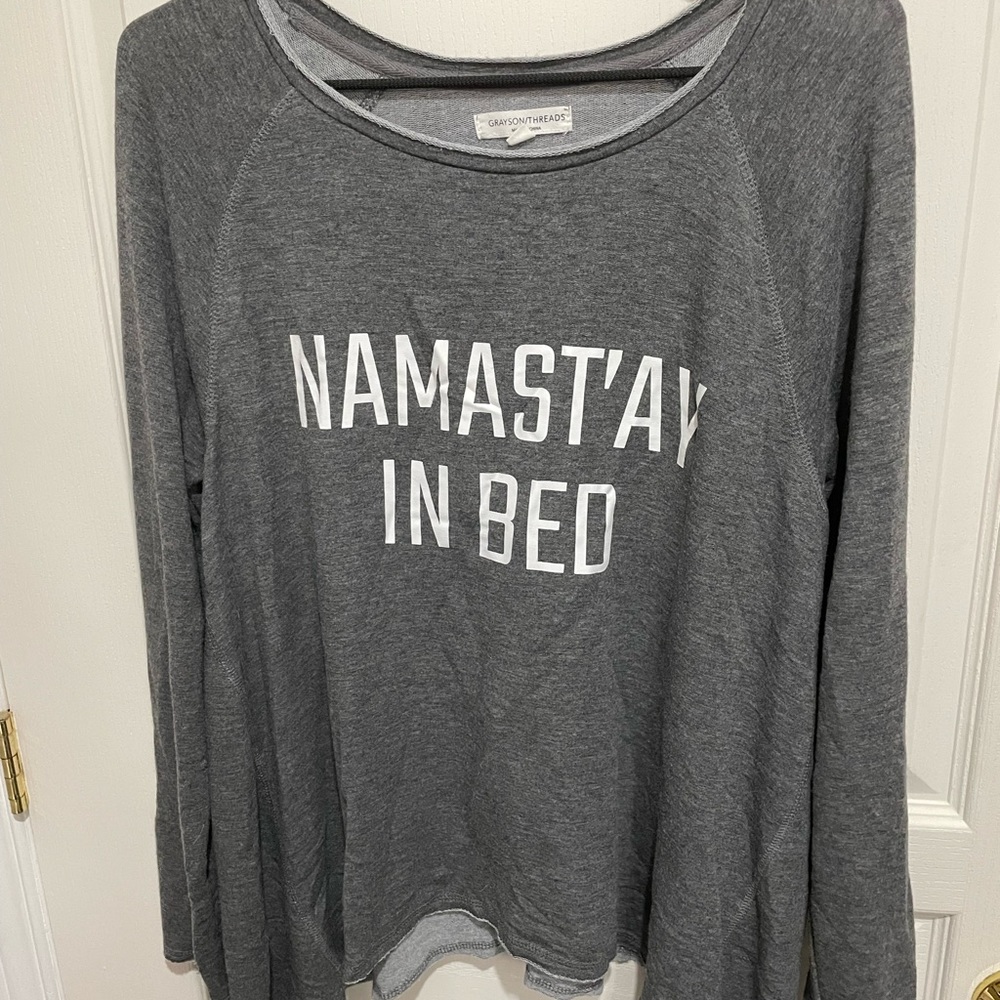 Pullover grey long sleeve